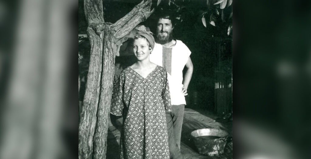 In 1978, Loren and Donna Entz joined Africa Inter-Mennonite Mission (AIMM) as some of the first workers sent by Mennonite Board of Missions (a predecessor of Mennonite Mission Network). They served in Burkina Faso until 2008.