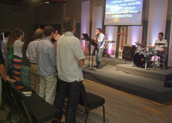 The service and learning team worshiped at Maranatha Christian Fellowship in Northridge