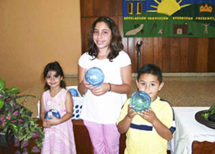 Natalia Maria Melendez and Nahir from Iglesia Menonita de Aibonito.