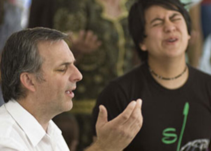 Edgardo Sanchez and Matias Quesada worship