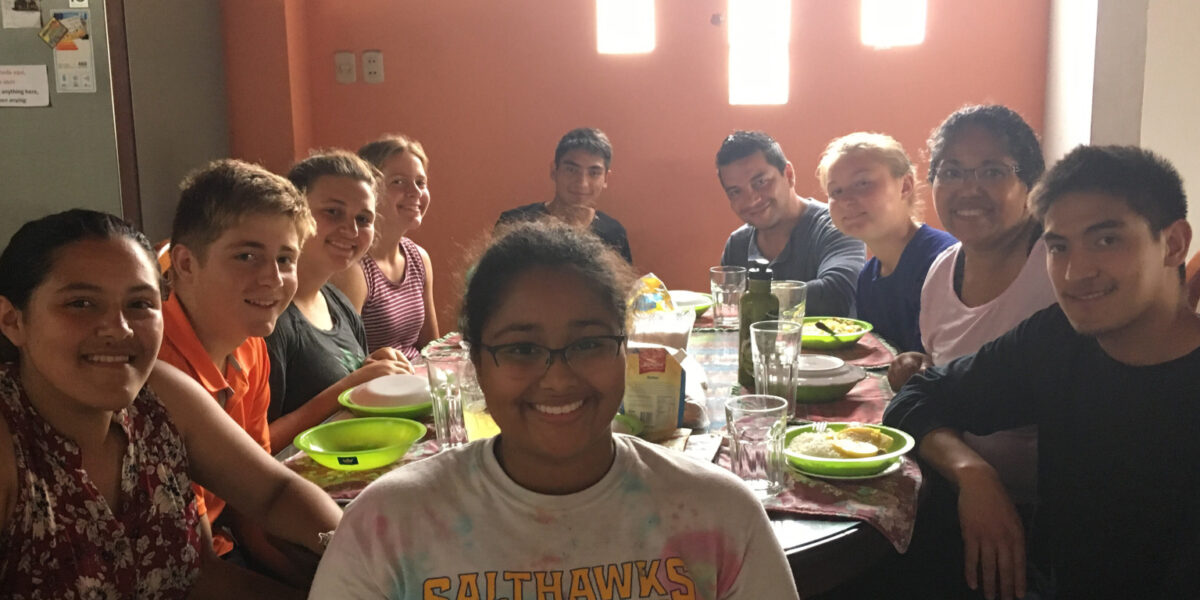 ​Leigha Gomez (center)