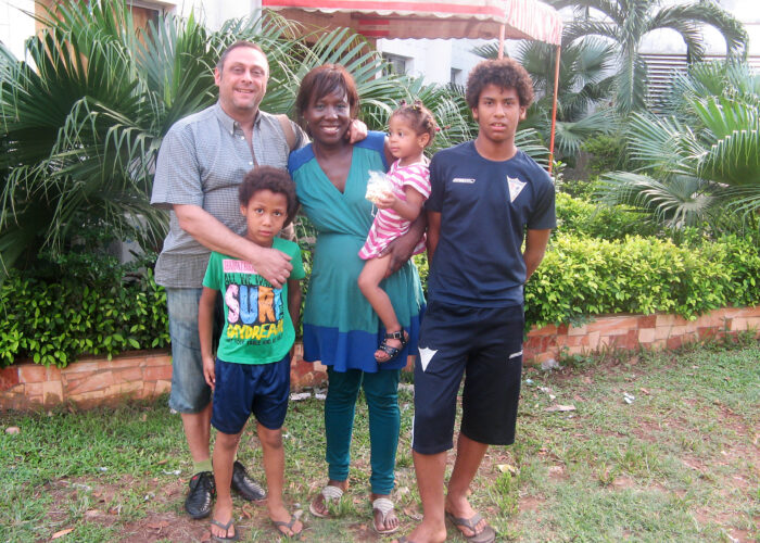 Francisco (Paco) Castillo and Annette Zingbé and their children – Ariel