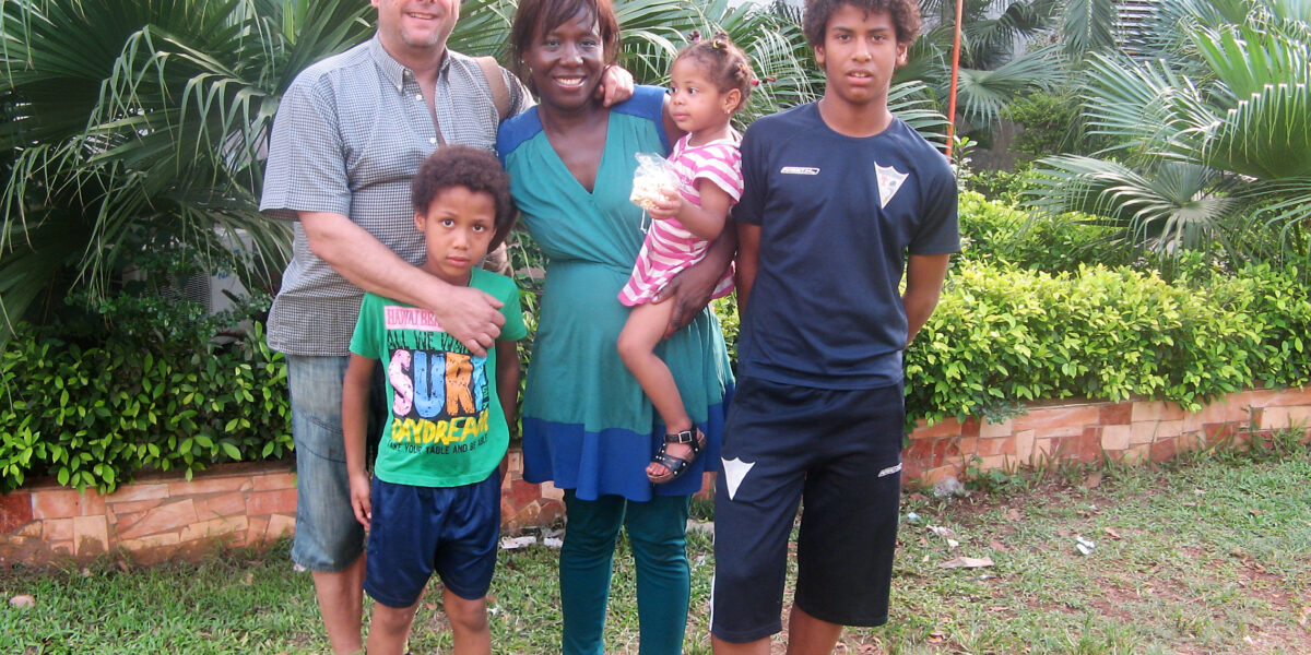 Francisco (Paco) Castillo and Annette Zingbé and their children – Ariel