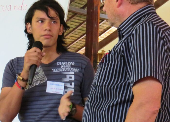 Oscar from Colombia sharing testimony, Peter Siemens