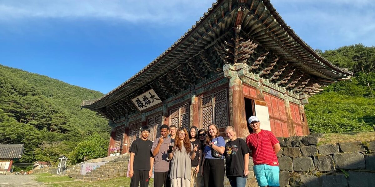 The 2024 Youth Venture South Korea team at a Buddhist temple in Nonsan