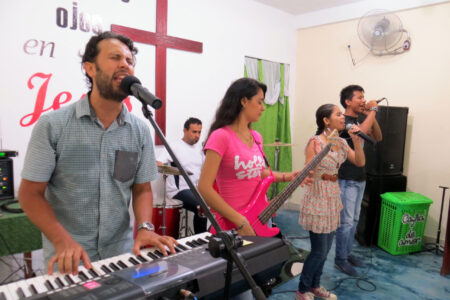 Juan Carlos Moreno, Cielo Arguello, David Moreno, Camila Wong, J