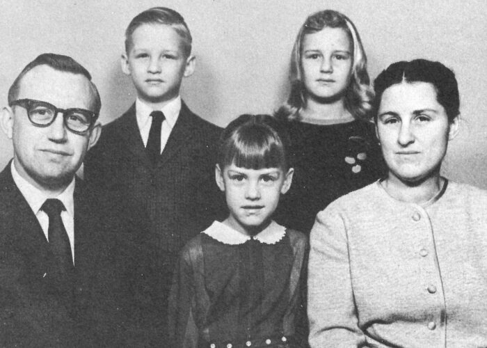 ​James and Dorothy Kratz with their family. Photo provided by Mennonite Church USA Archives.