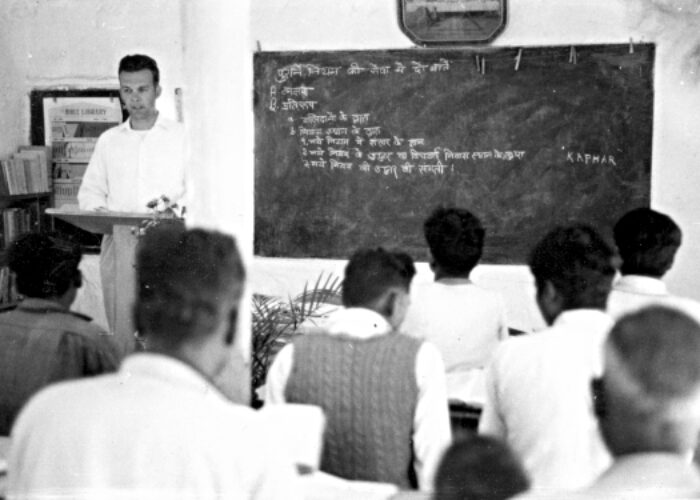 Paul Kniss teaching a class at Chandwa Bible School in