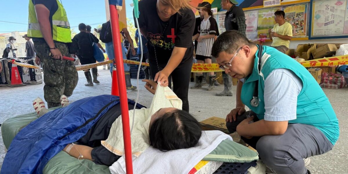 Mennonite Christian Hospital set up a medical station at the church in Matai’an Village to provide care for the disaster-affected residents.