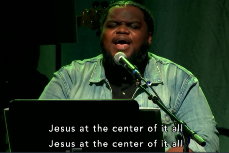 July 7 evening worship at MennoCon21. Image by Laurie Oswald Robinson.